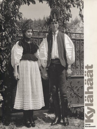 Item #7028 Kylähäät. Istvan Kecskemeti, Ildiko Lehtinen
