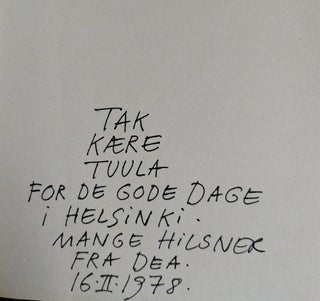 En trekant : fortælling i tekst og billeder - Signed